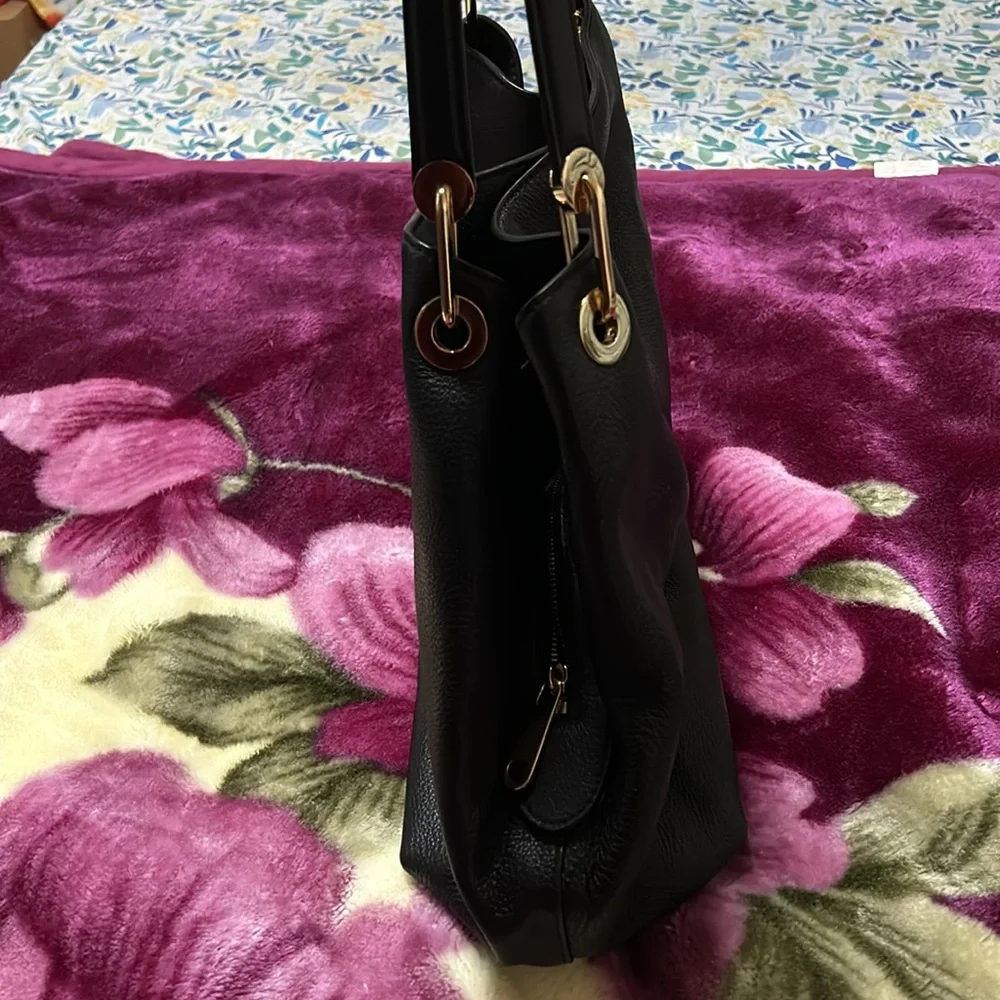 Michael Kors shoulder bag!!! - Picture 5 of 5